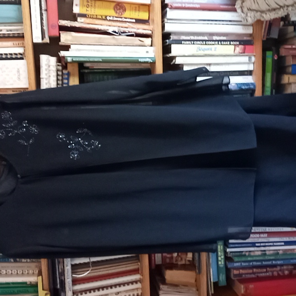 AMANDA SMITH, 2 PIECE DRESS, LINED, L 39", W 23" JACKET L 28" W 25"